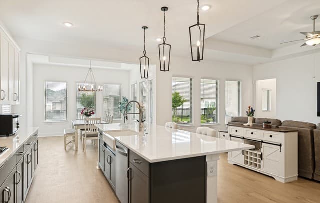 4-bedroom rental at 107 Valencia in Boerne, TX — photo 2
