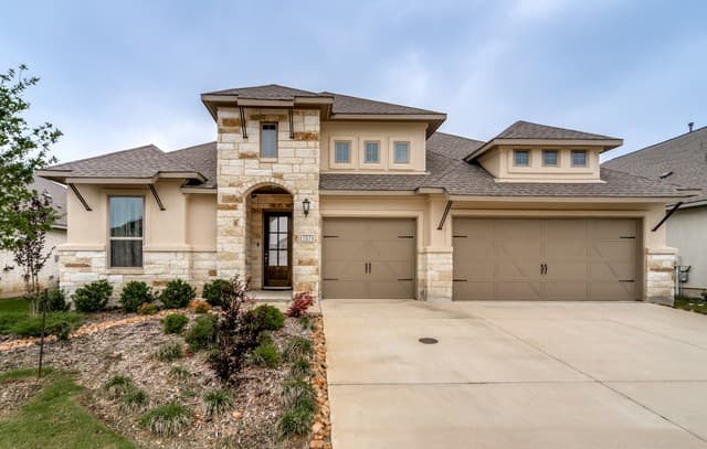 4-bedroom rental at 107 Valencia in Boerne, TX — photo 3