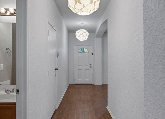 4-bedroom rental at 9558 Nueces Canyon in San Antonio, TX — photo 4