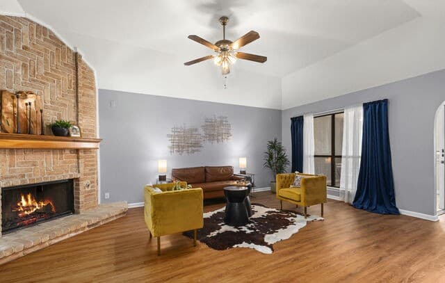 2-bedroom rental at 10311 Grand Cir in San Antonio, TX — photo 2