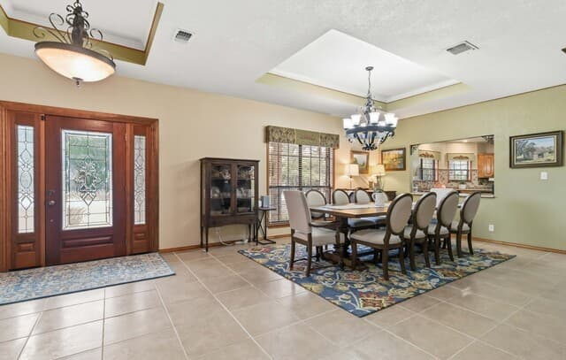 3-bedroom rental at 233 Twin Oaks Dr in La Vernia, TX — photo 4