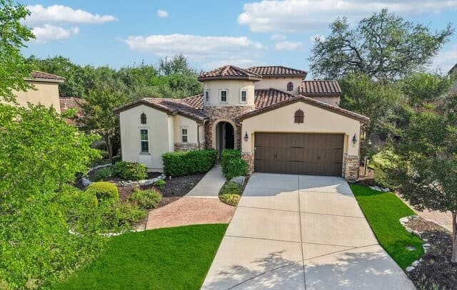 3-bedroom rental at 22715 Colibries in San Antonio, TX — photo 3