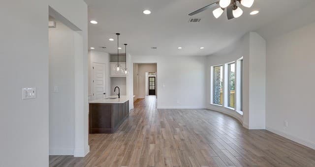 4-bedroom rental at 10137 Lowery Place in San Antonio, TX — photo 3