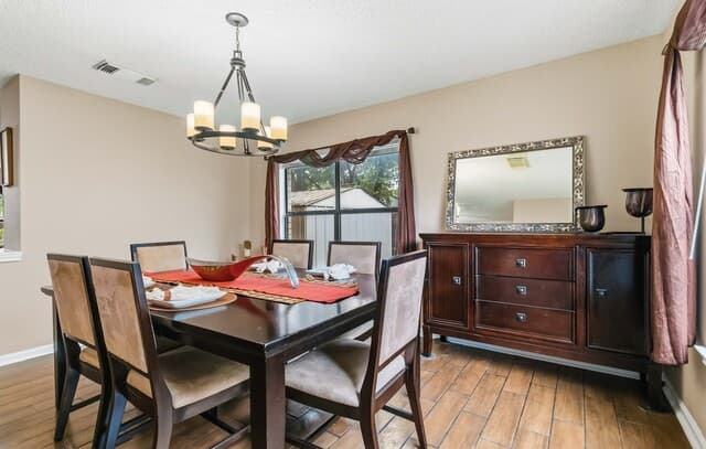 3-bedroom rental at 10903 Bristle Oak Dr in San Antonio, TX — photo 5