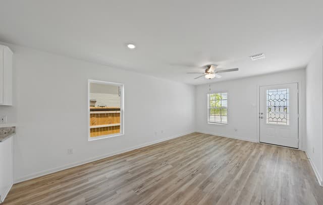 2-bedroom rental at 11506 Bald Eagle Heights in San Antonio, TX — photo 4