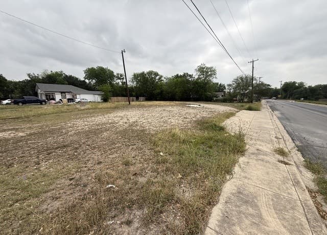 rental at 4802 Billy in San Antonio, TX — photo 4