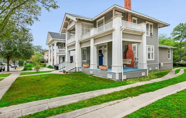 rental at 525 W Magnolia Ave in San Antonio, TX — photo 2