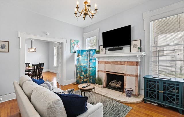 rental at 525 W Magnolia Ave in San Antonio, TX — photo 3