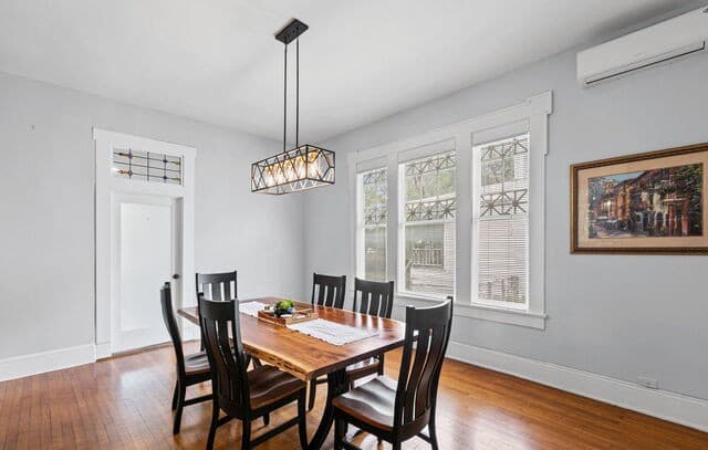 rental at 525 W Magnolia Ave in San Antonio, TX — photo 5