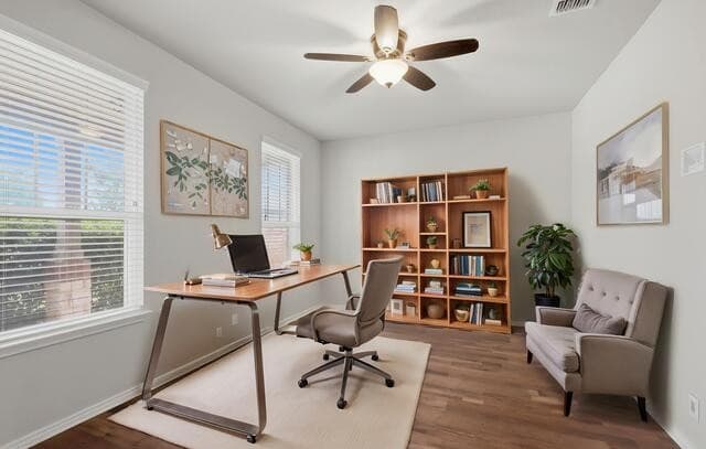 6-bedroom rental at 13502 Meredith Cv in San Antonio, TX — photo 3