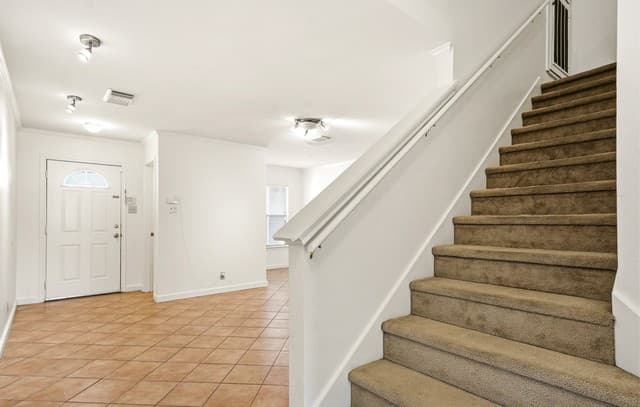 4-bedroom rental at 8942 Kenton Ct in San Antonio, TX — photo 5