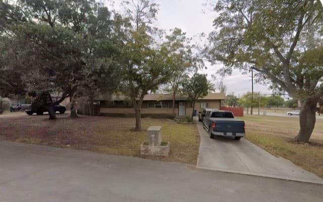 3-bedroom rental at 6268 Fox in San Antonio, TX — photo 1