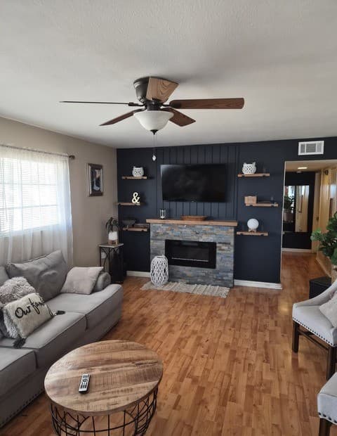 3-bedroom rental at 6268 Fox in San Antonio, TX — photo 2