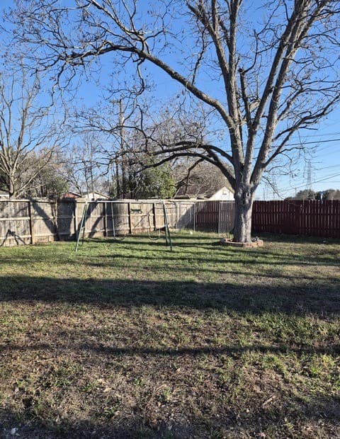 3-bedroom rental at 6268 Fox in San Antonio, TX — photo 5