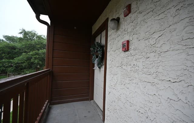 1-bedroom rental at 10527 Perrin Beitel Unit C-214 in San Antonio, TX — photo 5