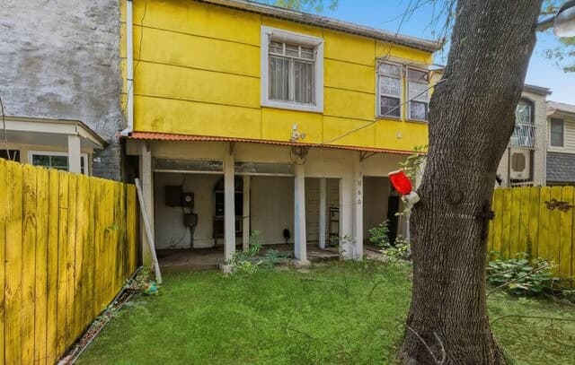 3-bedroom rental at 7060 Glen Mist in San Antonio, TX — photo 3