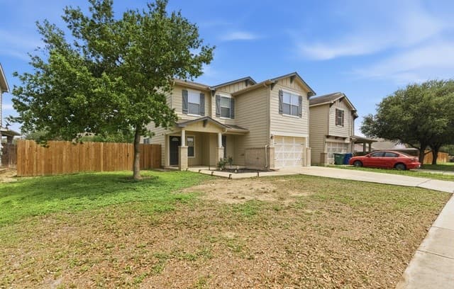 3-bedroom rental at 8822 Mesa Vista in San Antonio, TX — photo 2