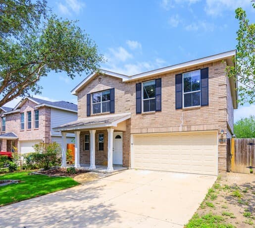 4-bedroom rental at 527 Bridle Rdg in San Antonio, TX — photo 2