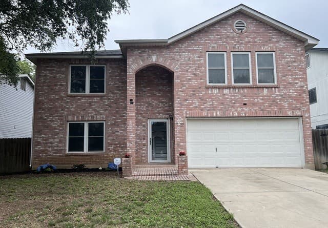 4-bedroom rental at 9903 Kelton Dr in San Antonio, TX — photo 1
