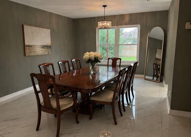 4-bedroom rental at 9903 Kelton Dr in San Antonio, TX — photo 2