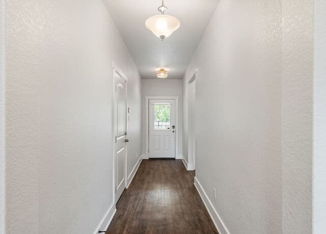 3-bedroom rental at 203 Winston in Fredericksburg, TX — photo 5