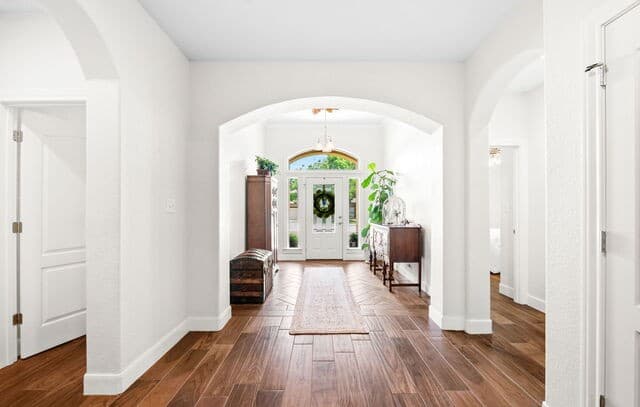 5-bedroom rental at 228 Leather Leaf in Boerne, TX — photo 2