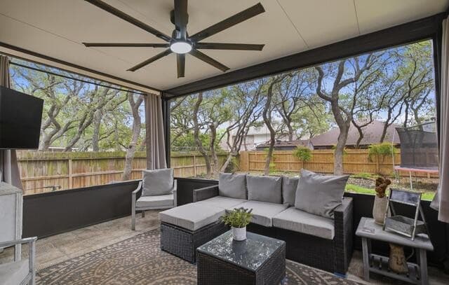 4-bedroom rental at 9270 Ridge Post in San Antonio, TX — photo 3