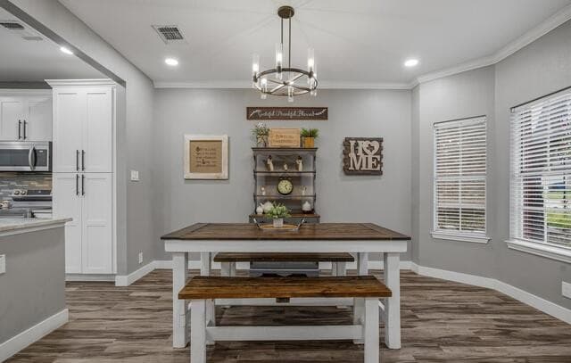 4-bedroom rental at 9270 Ridge Post in San Antonio, TX — photo 4