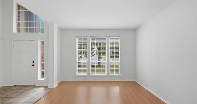 4-bedroom rental at 4740 Iron Ridge Pass in Schertz, TX — photo 3