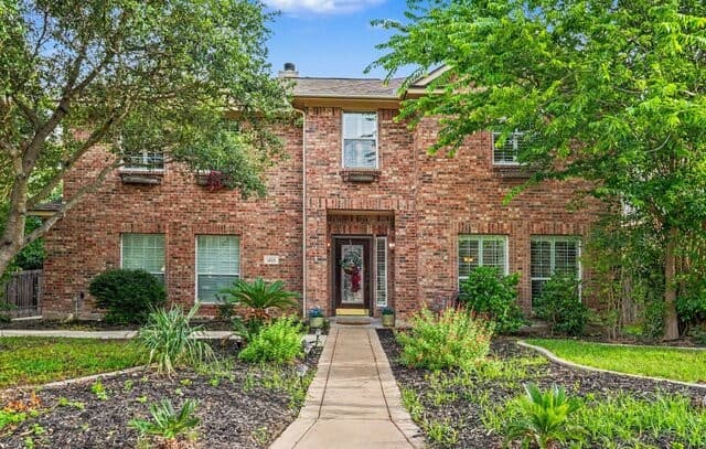 5-bedroom rental at 1203 Sand Wedge in San Antonio, TX — photo 1