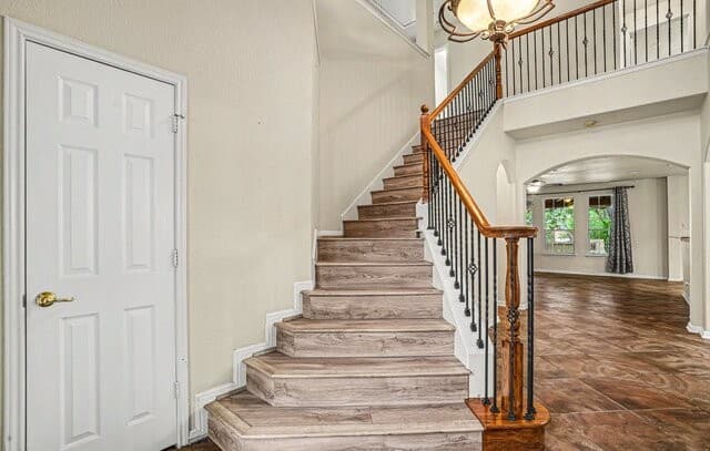 5-bedroom rental at 1203 Sand Wedge in San Antonio, TX — photo 3