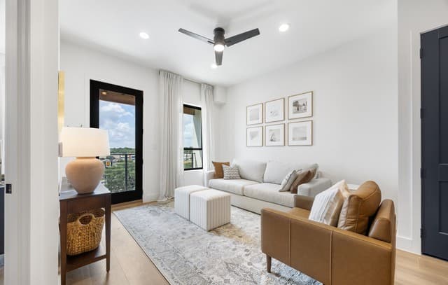 1-bedroom rental at 10899 S Hausman Rd Unit 409 in San Antonio, TX — photo 2
