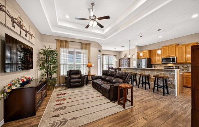 3-bedroom rental at 1705 Crooked Creek Dr in Pleasanton, TX — photo 5