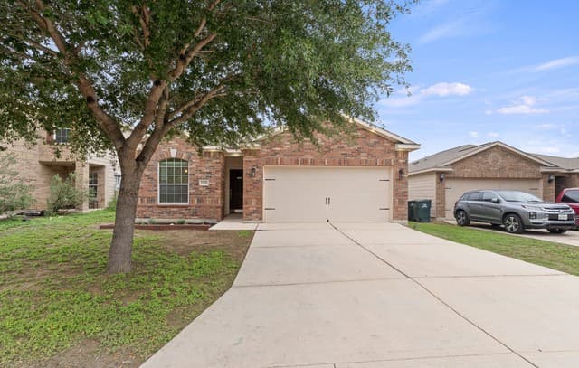 3-bedroom rental at 11702 Luckey Ledge in San Antonio, TX — photo 1