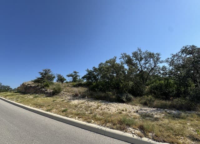 rental at 11206 Kendall Canyon in San Antonio, TX — photo 3