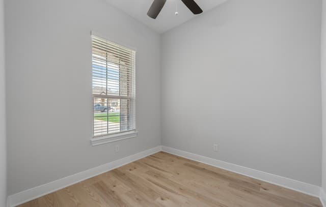 3-bedroom rental at 204 Azalea Aly in Castroville, TX — photo 2