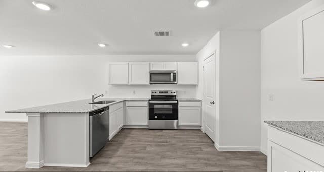 3-bedroom rental at 14877 Gold Lace Cactus in San Antonio, TX — photo 5
