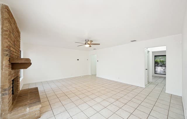 3-bedroom rental at 11734 Spring Rain in San Antonio, TX — photo 2