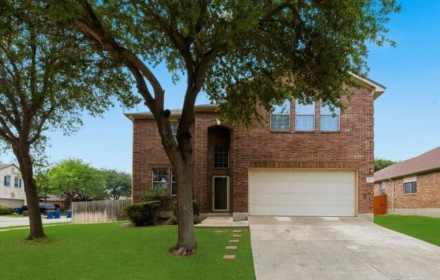 4-bedroom rental at 100 Ling Lane in Cibolo, TX — photo 2