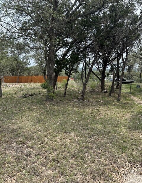 rental at TBD County Road 2471 in Hondo, TX — photo 2