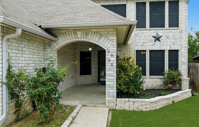 4-bedroom rental at 6838 Park Haven in San Antonio, TX — photo 1
