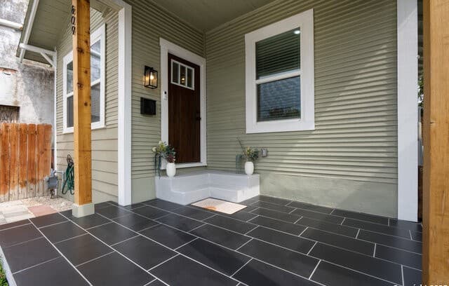 2-bedroom rental at 609 Virginia Blvd in San Antonio, TX — photo 4