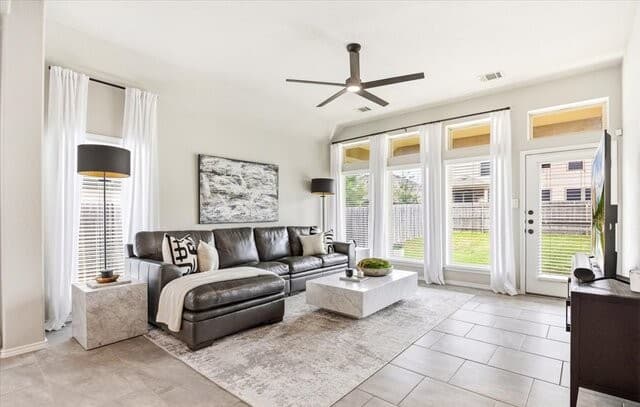 4-bedroom rental at 14560 Clydesdale Trl in San Antonio, TX — photo 1