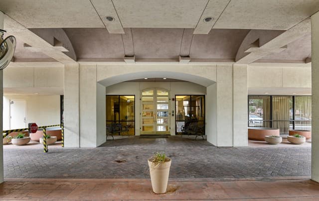 2-bedroom rental at 7701 Wurzbach Rd Unit 1402 in San Antonio, TX — photo 3