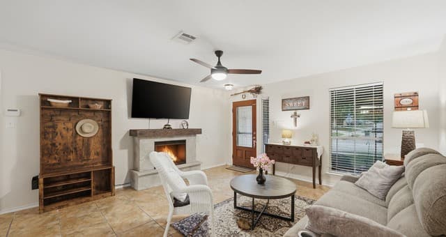 5-bedroom rental at 2909 Ashwood Rd in Schertz, TX — photo 5