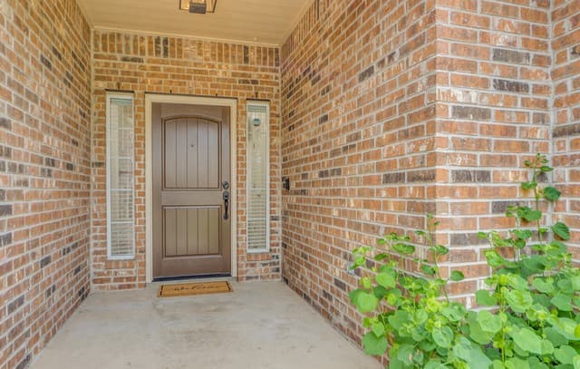 4-bedroom rental at 24310 Woodrose Park in San Antonio, TX — photo 2