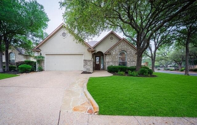 3-bedroom rental at 3710 River Fls in San Antonio, TX — photo 2