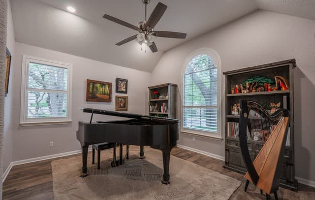 3-bedroom rental at 3710 River Fls in San Antonio, TX — photo 4