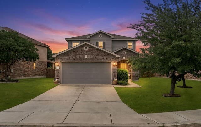 3-bedroom rental at 7650 Heavenly Arbor in San Antonio, TX — photo 1