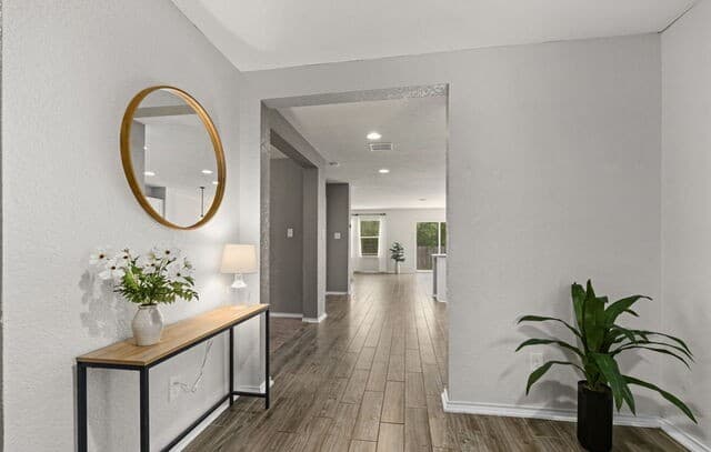 3-bedroom rental at 7650 Heavenly Arbor in San Antonio, TX — photo 4